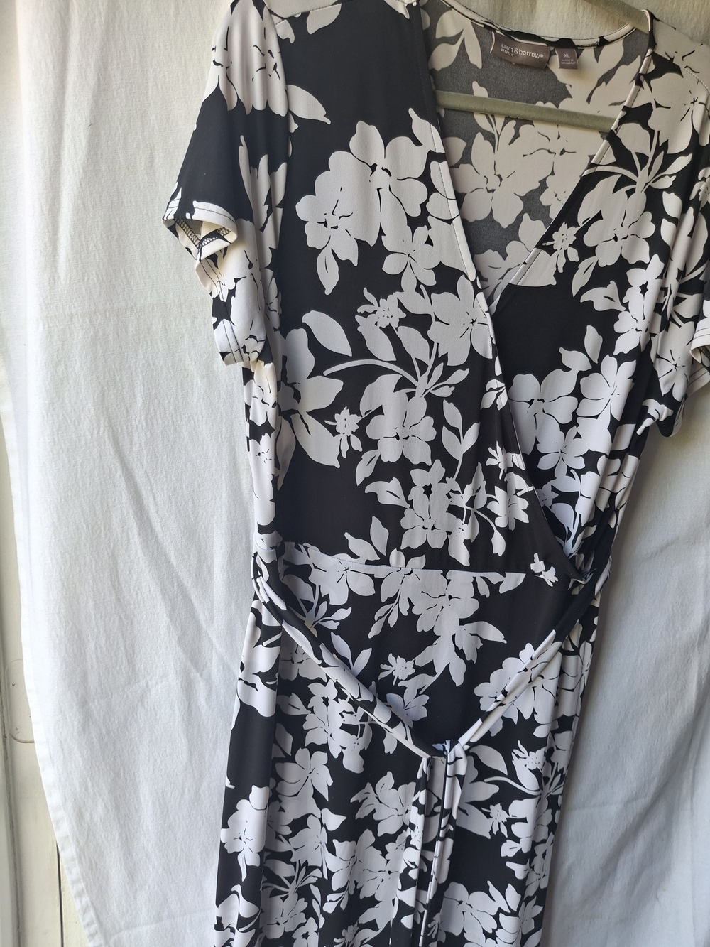 croft & barrow Black and White Floral Wrap Dress